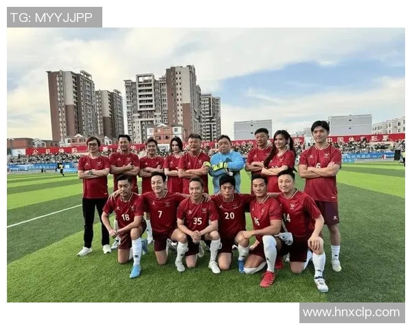 帅气足球明星瞬间集锦展现运动魅力与青春活力